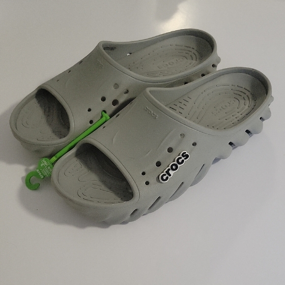 Crocs Unisex M10 W12 Gray Clogs - Picture 2 of 5